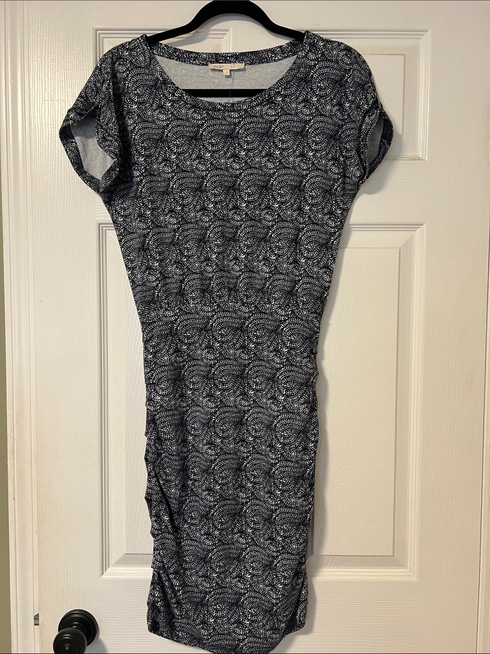 Maje Navy and White Patterned Short Sleeve Sheath Dress Reptile